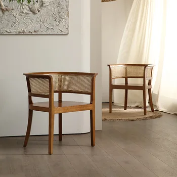 Изделие может быть изготовлено по индивидуальному заказу: старинные обеденные стулья из массива дерева, легкие роскошные кофейни, гостиничные спинки, плетеные из ротанга